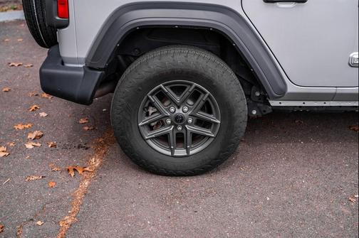 Silver Zynith Clearcoat 2024 Jeep Wrangler Sport S