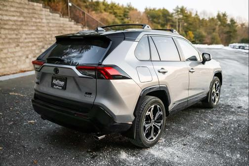 2025 Toyota RAV4 Hybrid SE