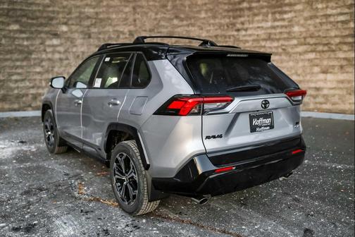 2025 Toyota RAV4 Hybrid SE