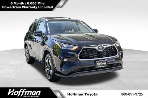 Midnight Black Metallic 2023 Toyota Highlander XLE