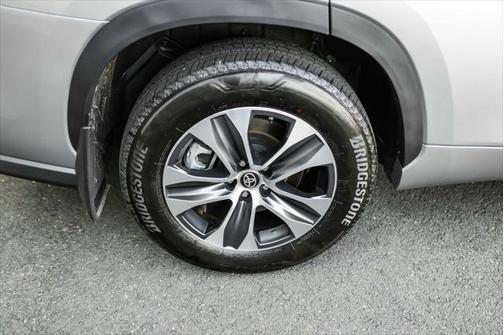 2025 Toyota Highlander XLE