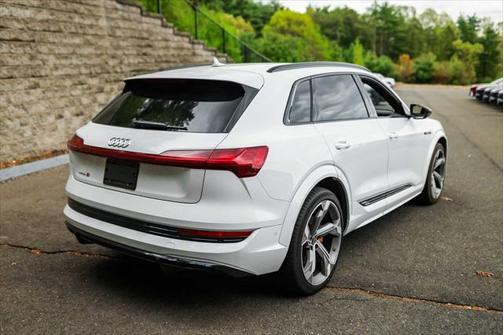 2023 Audi e-tron S Prestige quattro