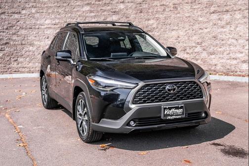 2023 Toyota Corolla Cross XLE