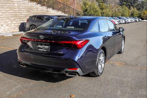 2022 Toyota Avalon XLE