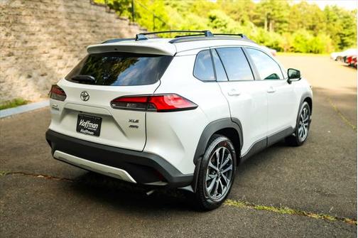 2025 Toyota Corolla Cross XLE