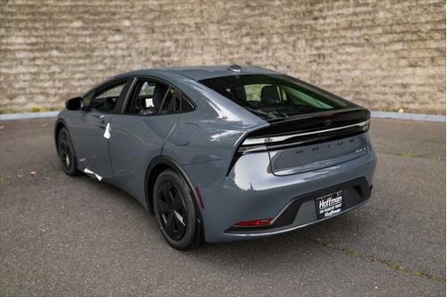 2025 Toyota Prius L