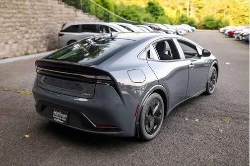 2025 Toyota Prius L