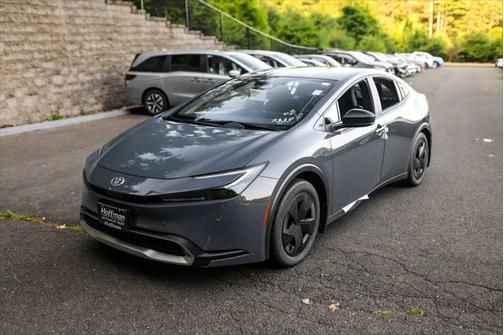 2025 Toyota Prius L
