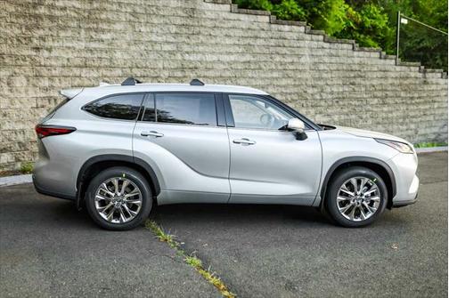 2025 Toyota Highlander Limited
