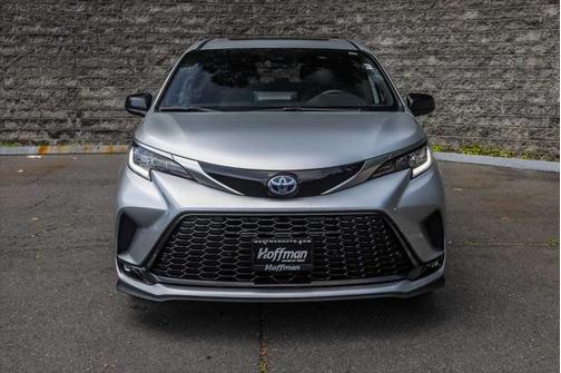 2022 Toyota Sienna XSE 7 Passenger