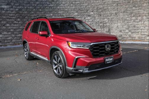 2025 Honda Pilot Touring 8-Passenger