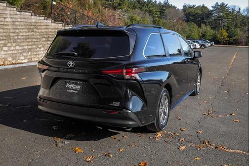 2021 Toyota Sienna XLE 7 Passenger