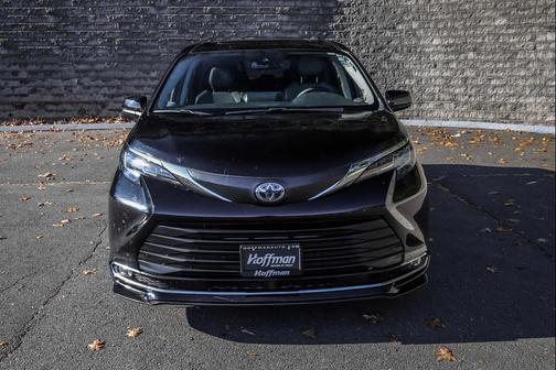 2021 Toyota Sienna XLE 7 Passenger