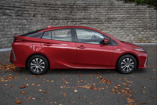 2022 Toyota Prius Prime XLE