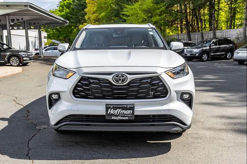 Wind Chill Pearl 2023 Toyota Highlander XLE
