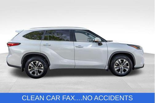 Wind Chill Pearl 2023 Toyota Highlander XLE