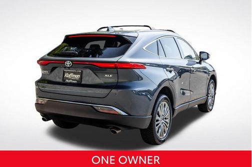 Coastal Gray Metallic 2023 Toyota Venza XLE
