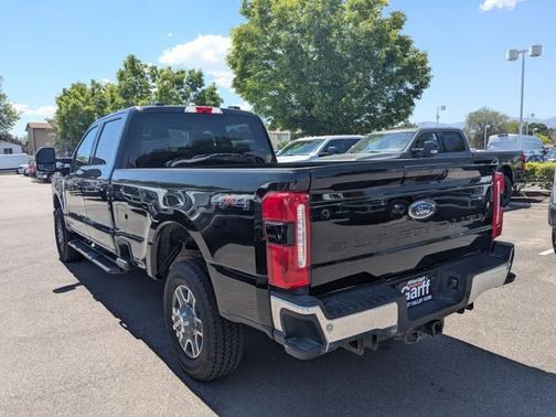 AGATE BLACK 2025 Ford F-350 LARIAT SUPER DUTY