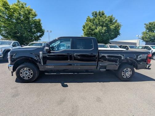 AGATE BLACK 2025 Ford F-350 LARIAT SUPER DUTY