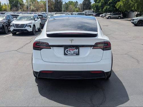 Midnight Silver Metallic 2023 Tesla Model X Standard Range