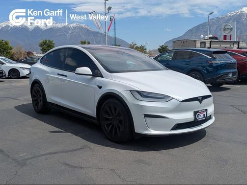 Midnight Silver Metallic 2023 Tesla Model X Standard Range