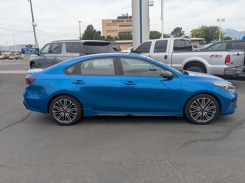 Sporty Blue 2022 Kia Forte GT