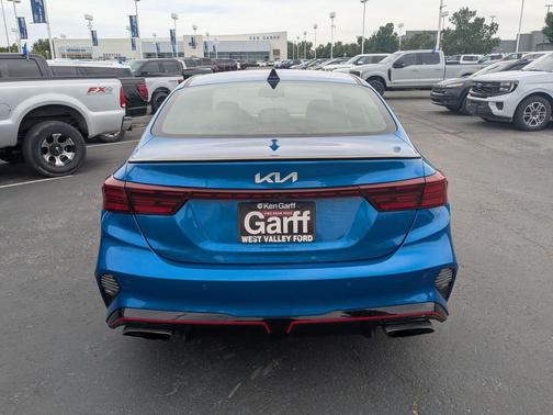 Sporty Blue 2022 Kia Forte GT
