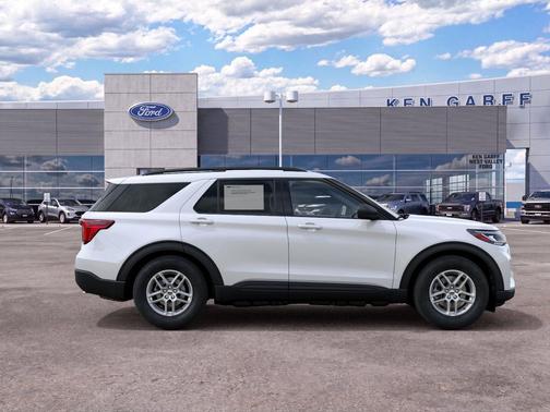 Star White Metallic Tri-Coat 2027 Ford Explorer Active