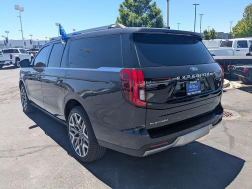 Dark Matter Gray Metallic 2026 Ford Expedition Max Platinum