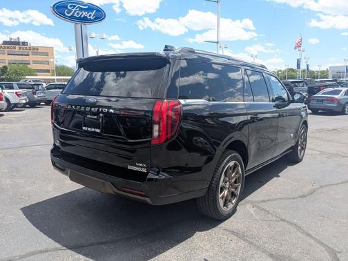 Black Metallic 2026 Ford Expedition Max King Ranch