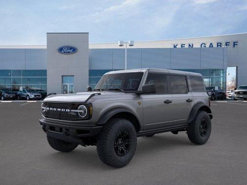 Carbonized Gray Metallic 2026 Ford Bronco Badlands