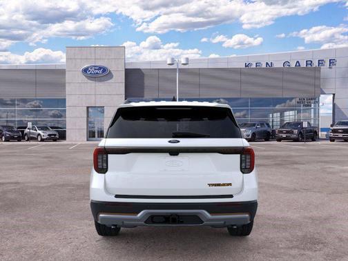 Star White Metallic Tri-Coat 2026 Ford Explorer Tremor