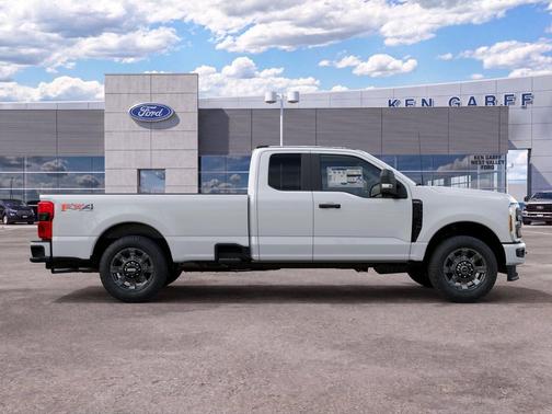 Oxford White 2027 Ford F-250 XL