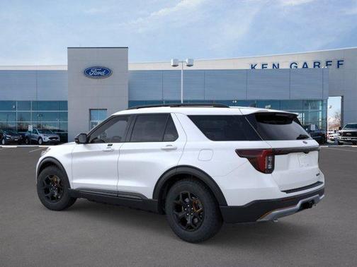 Star White Metallic Tri-Coat 2026 Ford Explorer Tremor