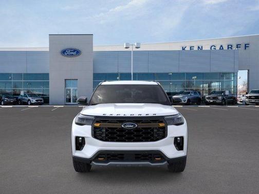 Star White Metallic Tri-Coat 2026 Ford Explorer Tremor