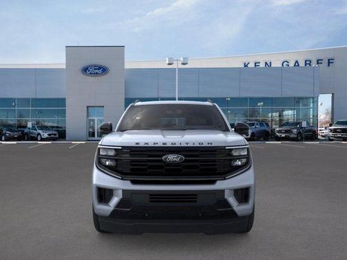 Glacier Gray Metallic Tri-Coat 2026 Ford Expedition Max Platinum