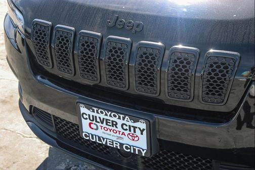 Diamond Black Crystal Pearlcoat 2021 Jeep Cherokee Altitude