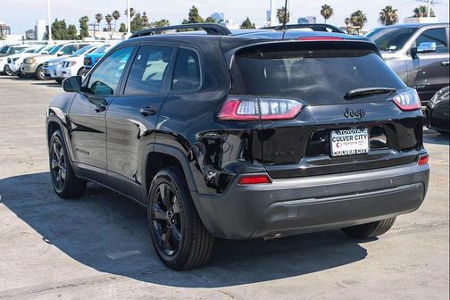 Diamond Black Crystal Pearlcoat 2021 Jeep Cherokee Altitude