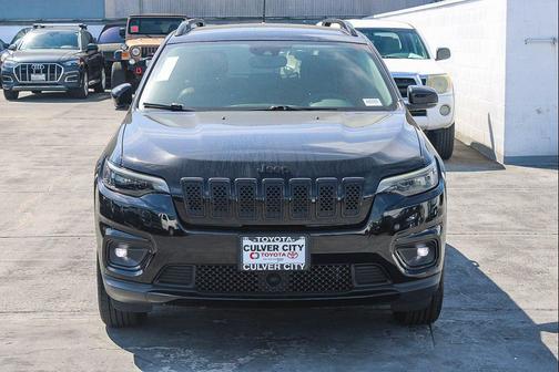 Diamond Black Crystal Pearlcoat 2021 Jeep Cherokee Altitude