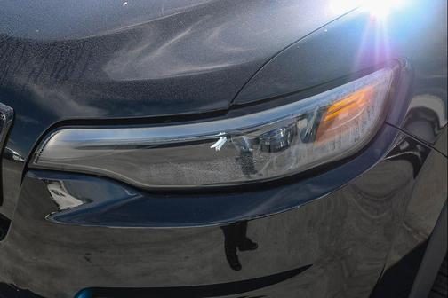 Diamond Black Crystal Pearlcoat 2021 Jeep Cherokee Altitude