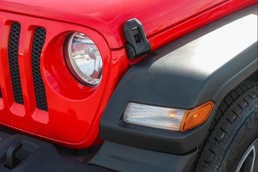 Firecracker Red Clearcoat 2023 Jeep Wrangler Sport S