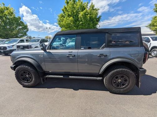 CARBONIZED GREY METALLIC 2023 Ford Bronco WILDTRAK