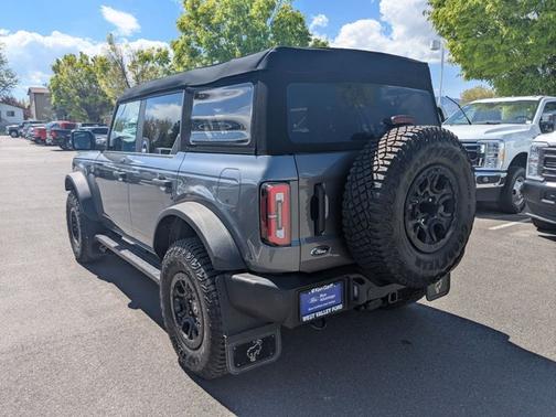 CARBONIZED GREY METALLIC 2023 Ford Bronco WILDTRAK
