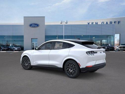Star White Metallic Tri-Coat 2026 Ford Mustang Mach-E Premium