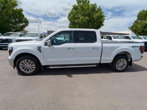 Oxford White 2024 Ford F-150 Lariat