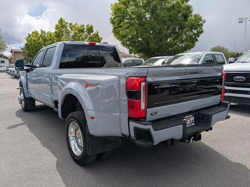 Glacier Gray Met Tri-Coat 2026 Ford F-450 Platinum