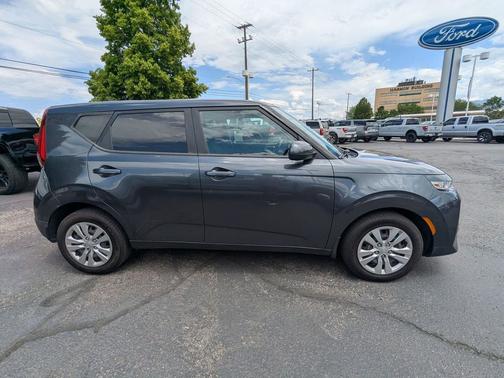 Gravity Gray 2021 Kia Soul LX