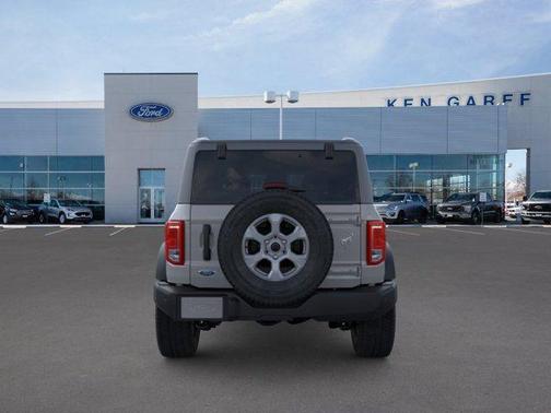 Avalanche Gray 2026 Ford Bronco Big Bend