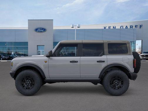 Avalanche Gray 2026 Ford Bronco Badlands