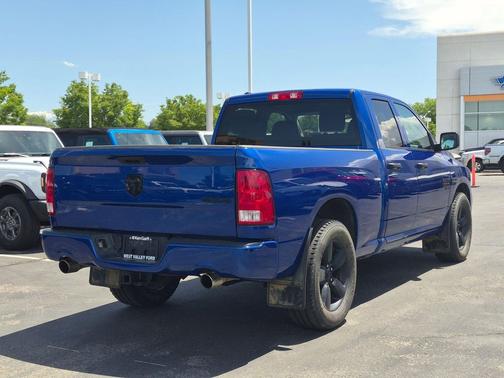 Blue Streak Pearlcoat 2019 RAM 1500 Express